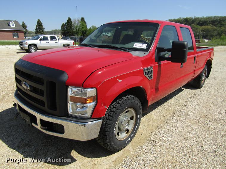 image for item DF3795 2008 Ford F350 Super Duty Crew Cab pickup truck