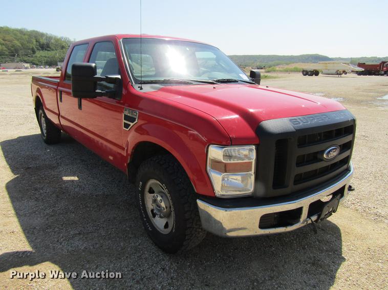 image for item DF3795 2008 Ford F350 Super Duty Crew Cab pickup truck