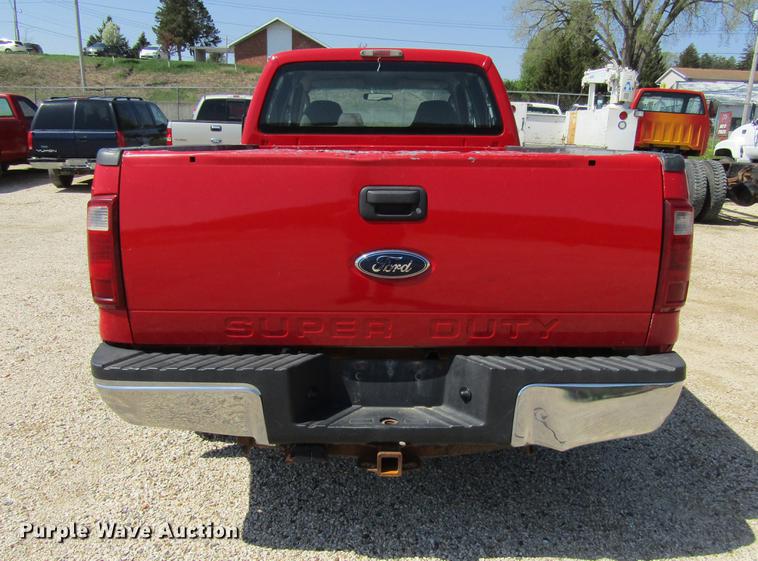 image for item DF3795 2008 Ford F350 Super Duty Crew Cab pickup truck