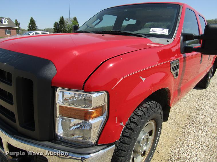 image for item DF3795 2008 Ford F350 Super Duty Crew Cab pickup truck