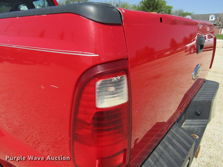 image for item DF3795 2008 Ford F350 Super Duty Crew Cab pickup truck