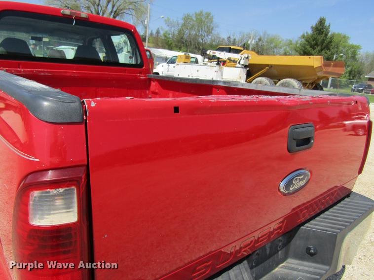 image for item DF3795 2008 Ford F350 Super Duty Crew Cab pickup truck