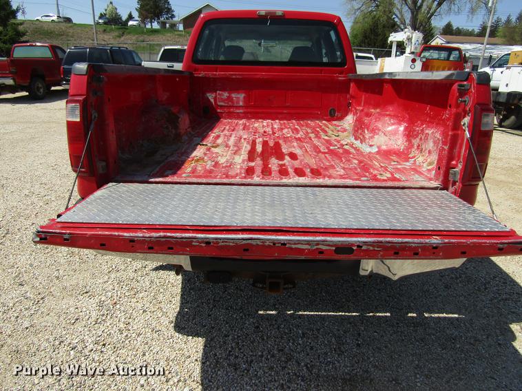 image for item DF3795 2008 Ford F350 Super Duty Crew Cab pickup truck