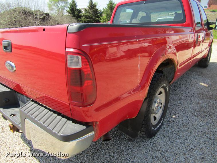 image for item DF3795 2008 Ford F350 Super Duty Crew Cab pickup truck