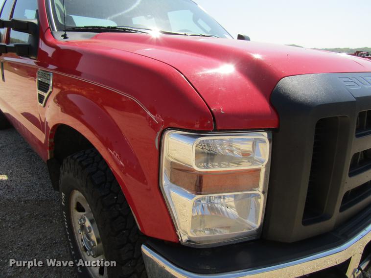 image for item DF3795 2008 Ford F350 Super Duty Crew Cab pickup truck