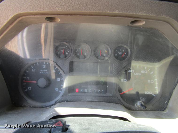 image for item DF3795 2008 Ford F350 Super Duty Crew Cab pickup truck