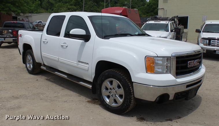 image for item DP9528 2011 GMC Sierra 1500 SLT Crew Cab Z71 pickup truck