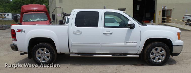 image for item DP9528 2011 GMC Sierra 1500 SLT Crew Cab Z71 pickup truck
