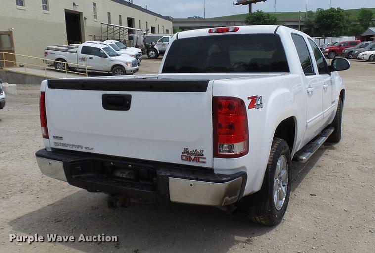image for item DP9528 2011 GMC Sierra 1500 SLT Crew Cab Z71 pickup truck