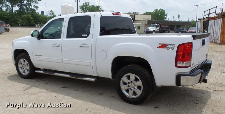 image for item DP9528 2011 GMC Sierra 1500 SLT Crew Cab Z71 pickup truck