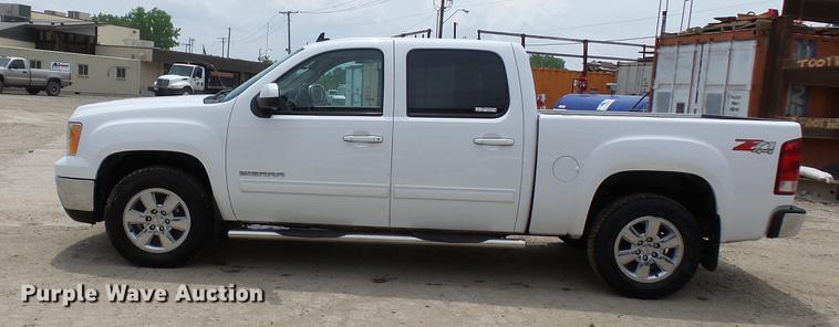 image for item DP9528 2011 GMC Sierra 1500 SLT Crew Cab Z71 pickup truck