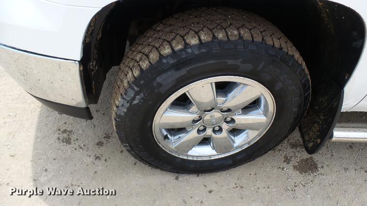 image for item DP9528 2011 GMC Sierra 1500 SLT Crew Cab Z71 pickup truck