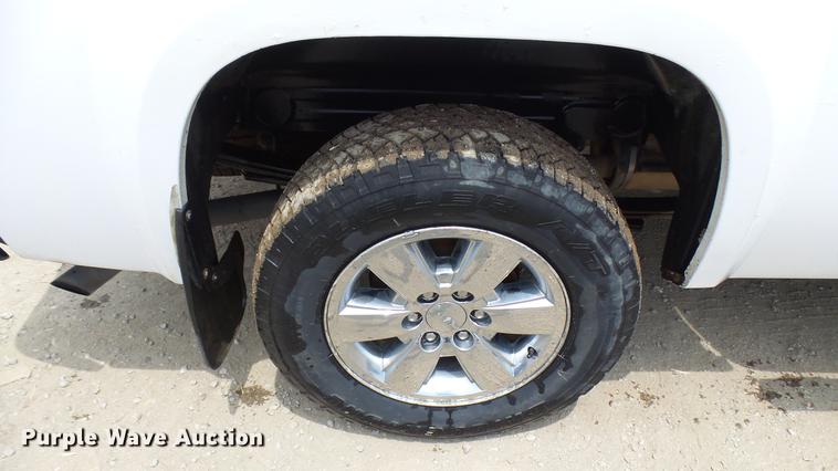 image for item DP9528 2011 GMC Sierra 1500 SLT Crew Cab Z71 pickup truck