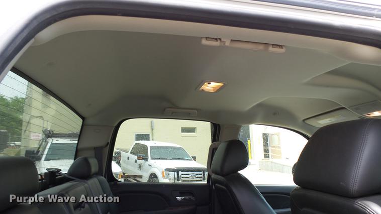 image for item DP9528 2011 GMC Sierra 1500 SLT Crew Cab Z71 pickup truck