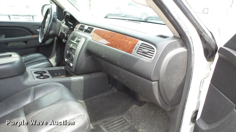 image for item DP9528 2011 GMC Sierra 1500 SLT Crew Cab Z71 pickup truck