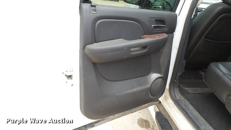 image for item DP9528 2011 GMC Sierra 1500 SLT Crew Cab Z71 pickup truck