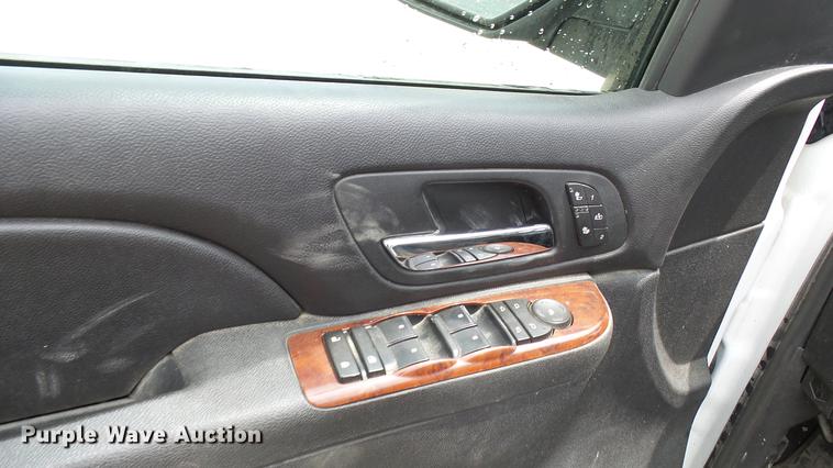 image for item DP9528 2011 GMC Sierra 1500 SLT Crew Cab Z71 pickup truck