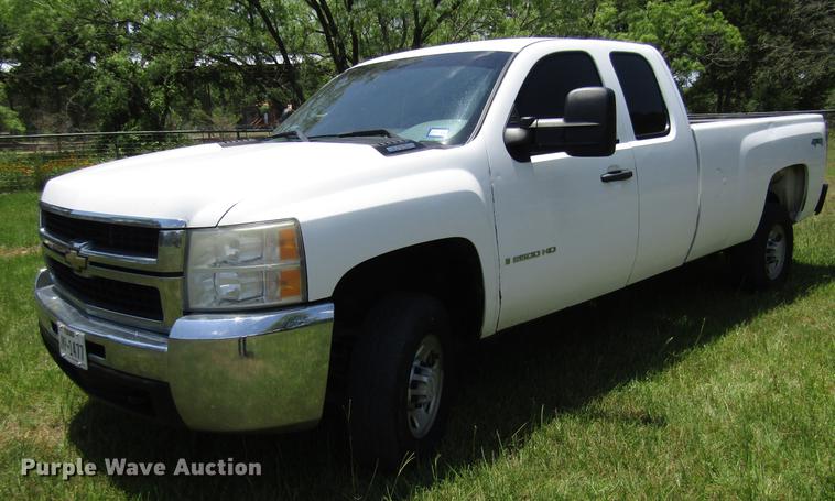 image for item DW9264 2007 Chevrolet Silverado 2500HD Ext. Cab pickup truck