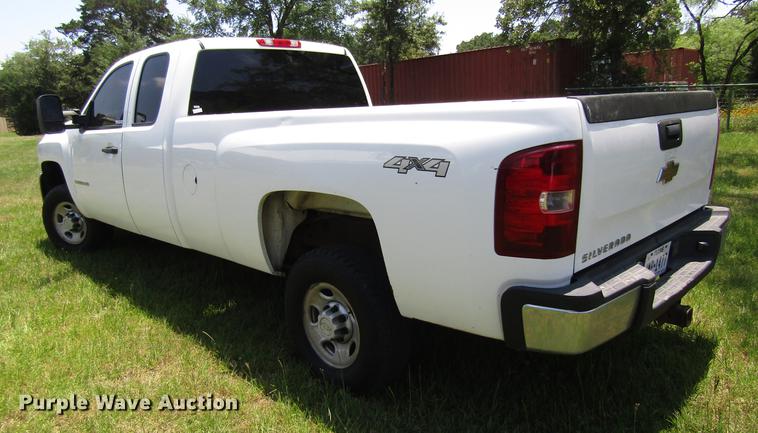 image for item DW9264 2007 Chevrolet Silverado 2500HD Ext. Cab pickup truck