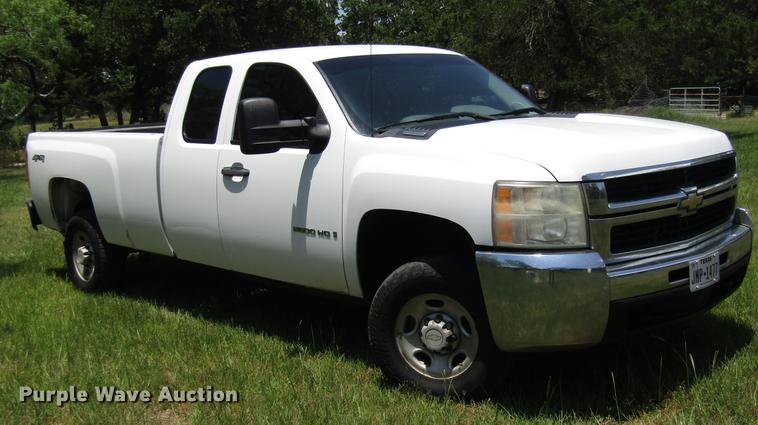 image for item DW9264 2007 Chevrolet Silverado 2500HD Ext. Cab pickup truck