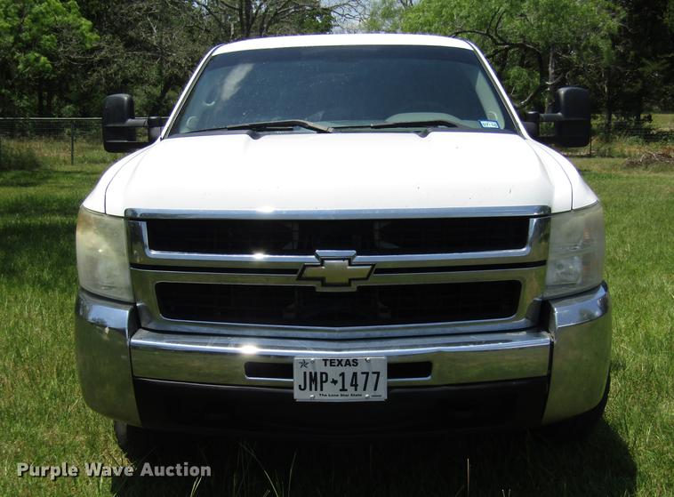 image for item DW9264 2007 Chevrolet Silverado 2500HD Ext. Cab pickup truck