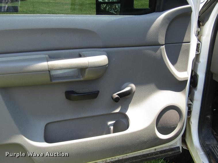 image for item DW9264 2007 Chevrolet Silverado 2500HD Ext. Cab pickup truck