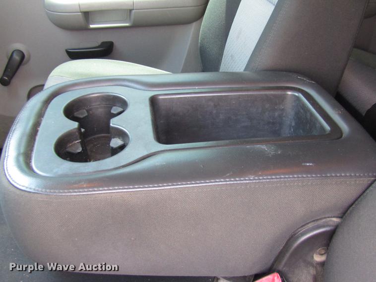 image for item DW9264 2007 Chevrolet Silverado 2500HD Ext. Cab pickup truck