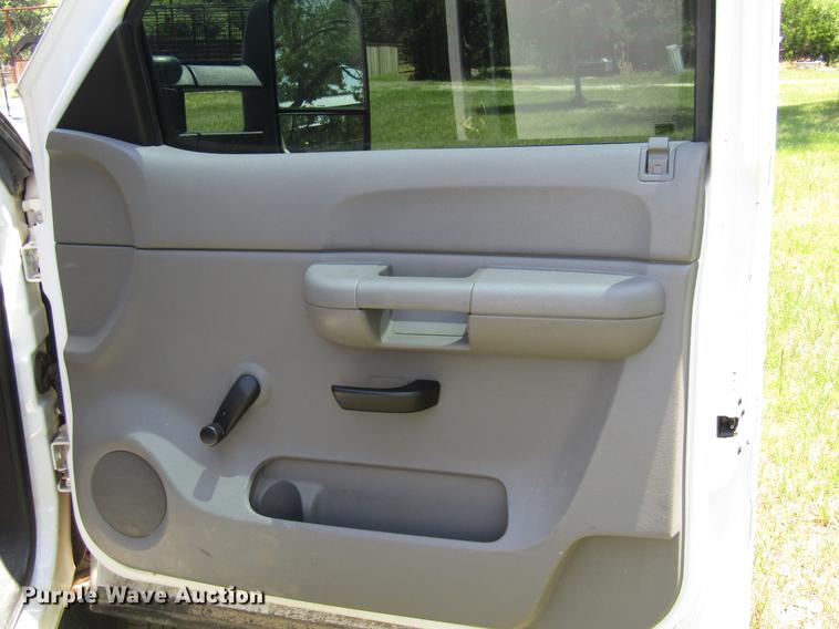 image for item DW9264 2007 Chevrolet Silverado 2500HD Ext. Cab pickup truck