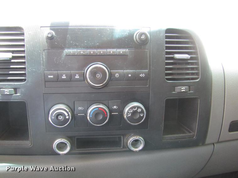 image for item DW9264 2007 Chevrolet Silverado 2500HD Ext. Cab pickup truck