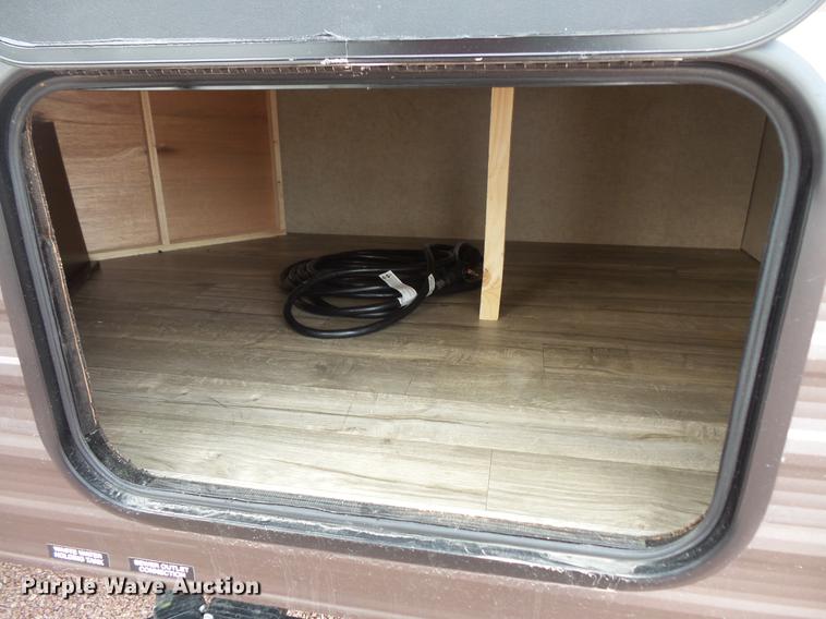 image for item DW9706 2018 Forest River Cherokee M-26DB camper