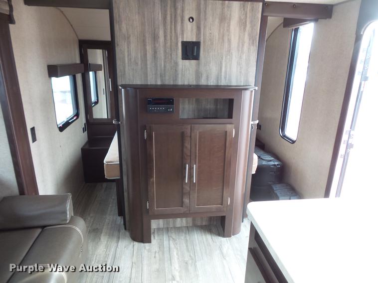 image for item DW9706 2018 Forest River Cherokee M-26DB camper