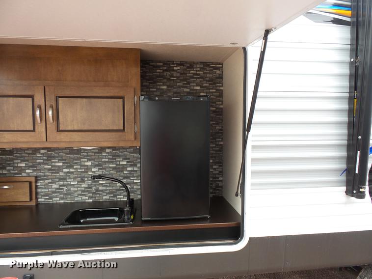 image for item DW9707 2017 Forest River Salem camper