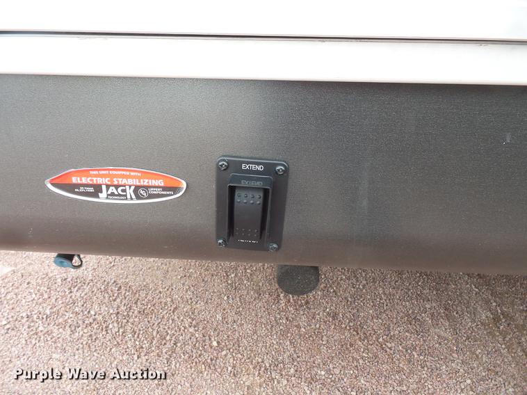 image for item DW9707 2017 Forest River Salem camper