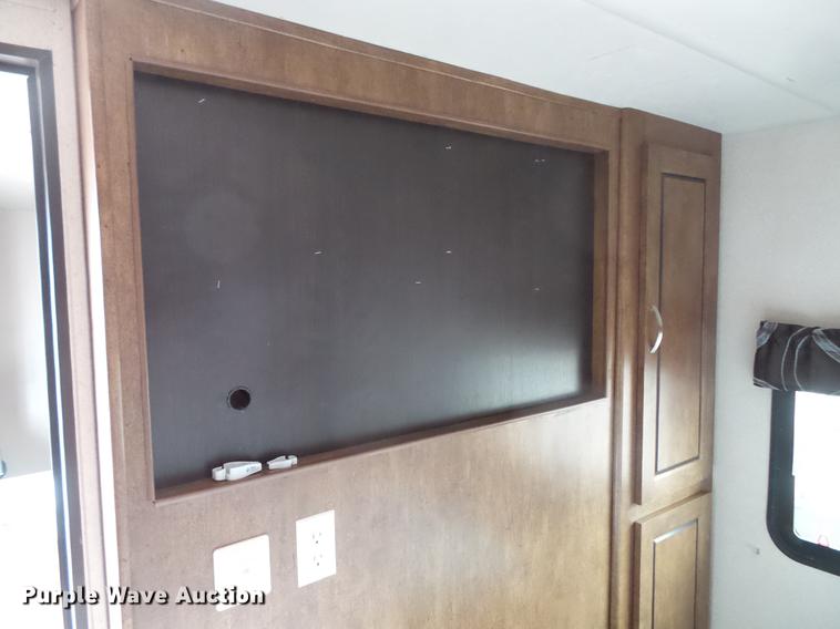 image for item DW9707 2017 Forest River Salem camper