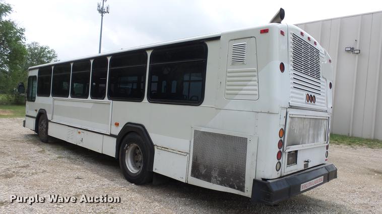 image for item EC9739 2002 Gillig G20B096N4 transit bus