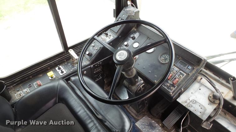 image for item EC9739 2002 Gillig G20B096N4 transit bus