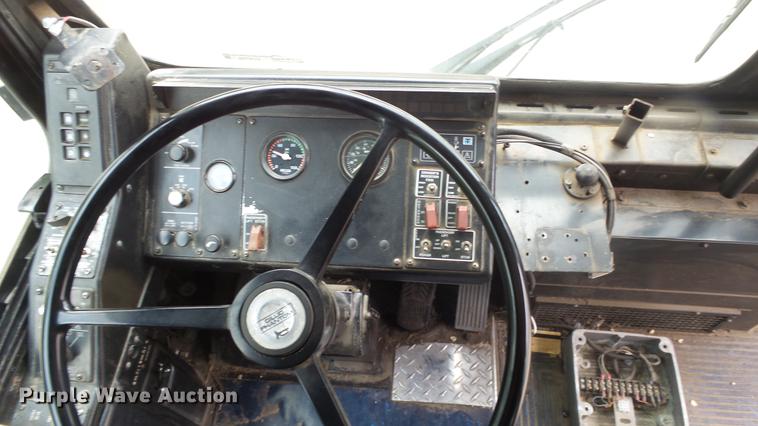 image for item EC9739 2002 Gillig G20B096N4 transit bus