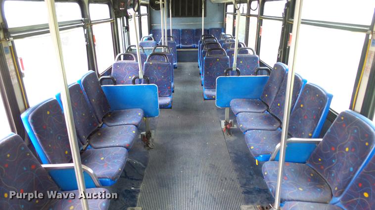 image for item EC9739 2002 Gillig G20B096N4 transit bus