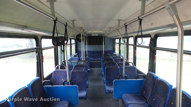 image for item EC9739 2002 Gillig G20B096N4 transit bus