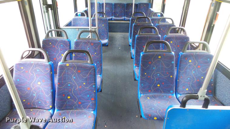image for item EC9739 2002 Gillig G20B096N4 transit bus