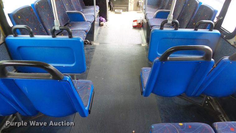 image for item EC9739 2002 Gillig G20B096N4 transit bus