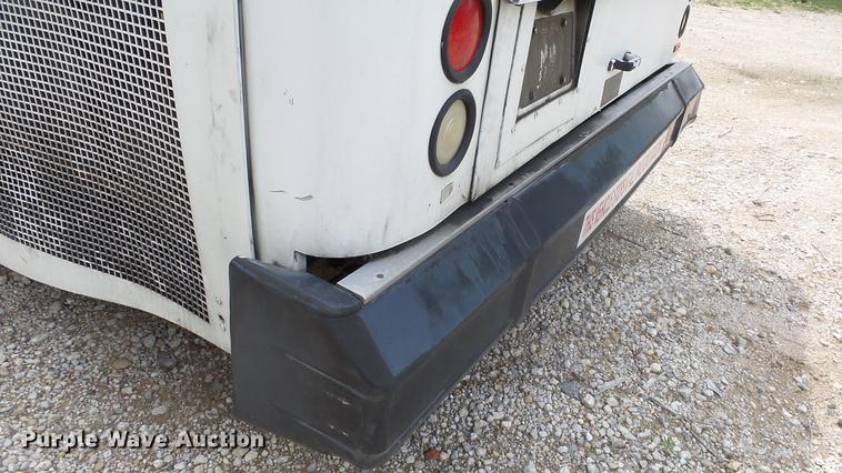 image for item EC9739 2002 Gillig G20B096N4 transit bus