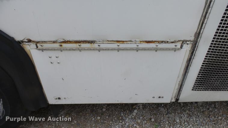 image for item EC9739 2002 Gillig G20B096N4 transit bus