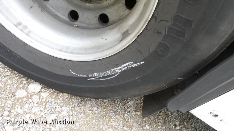 image for item EC9739 2002 Gillig G20B096N4 transit bus