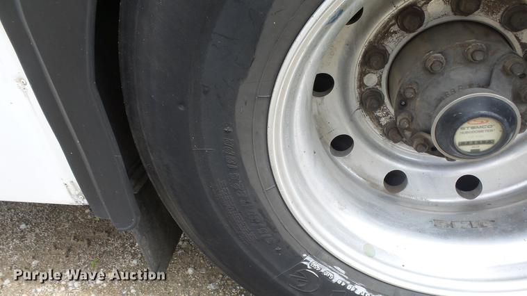 image for item EC9739 2002 Gillig G20B096N4 transit bus