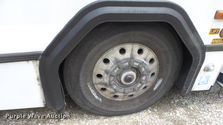 image for item EC9739 2002 Gillig G20B096N4 transit bus