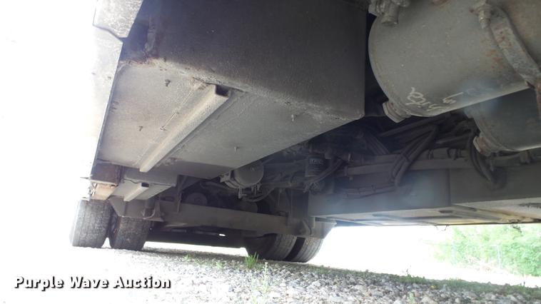 image for item EC9739 2002 Gillig G20B096N4 transit bus