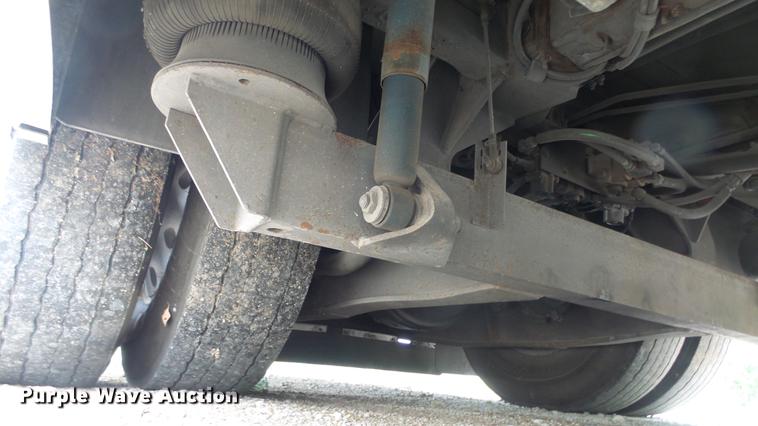 image for item EC9739 2002 Gillig G20B096N4 transit bus