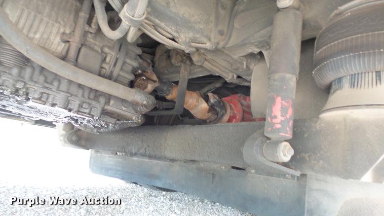 image for item EC9739 2002 Gillig G20B096N4 transit bus