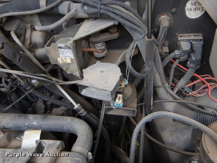 image for item EI9102 1997 Chevrolet P30 box truck